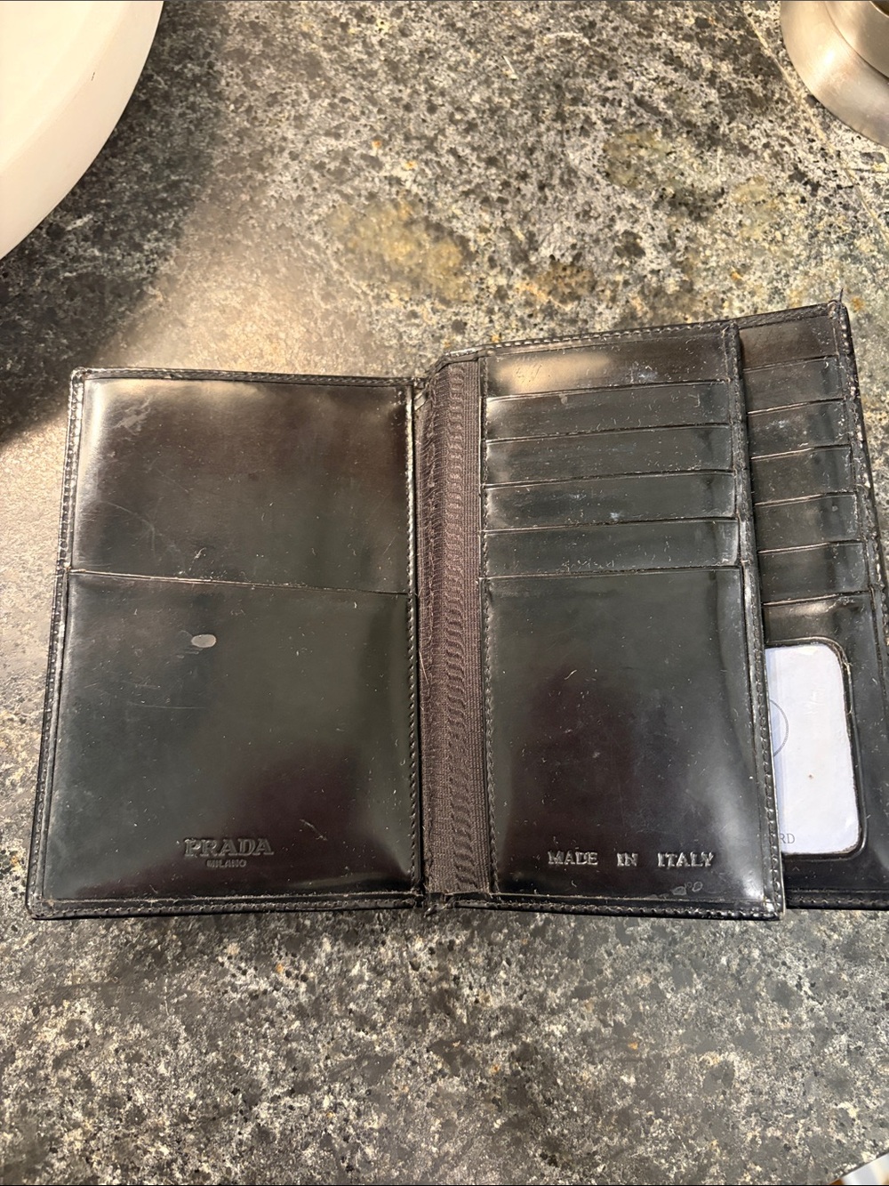 Prada Black Smooth Leather Vertical Wallet/Card Holder with Metal Logo - Picture 2 of 5